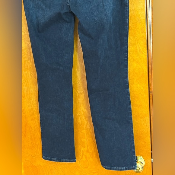 Lee Riders Midrise Straight Jeans. Women’s Size 10M - Picture 5 of 14